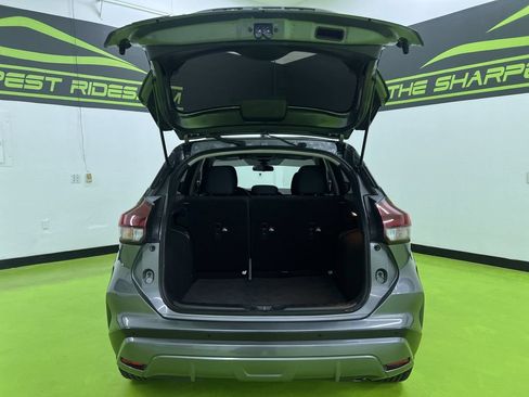 Used 2023 Nissan Kicks S FWD image 9