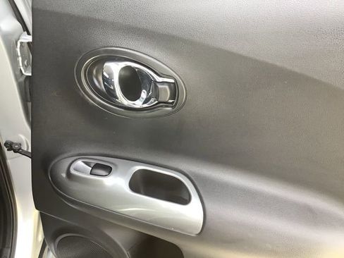 Used 2015 Nissan Juke SV image 21