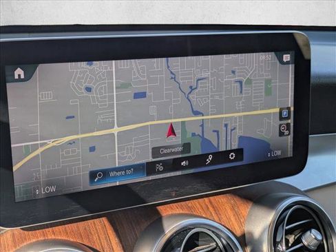 Used 2020 Mercedes-Benz GLC 300 4MATIC image 12