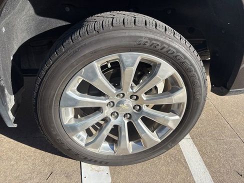 Used 2019 Chevrolet Silverado 1500 High Country w/ Technology Package image 9