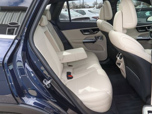 Used 2023 Mercedes-Benz GLC 300 4MATIC image 27
