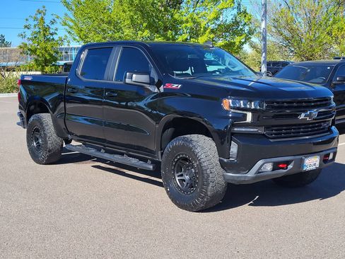 Used 2021 Chevrolet Silverado 1500 LT Trail Boss w/ Convenience Package II image 3