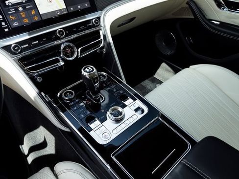 Used 2023 Bentley Flying Spur Azure AWD/4WD image 27