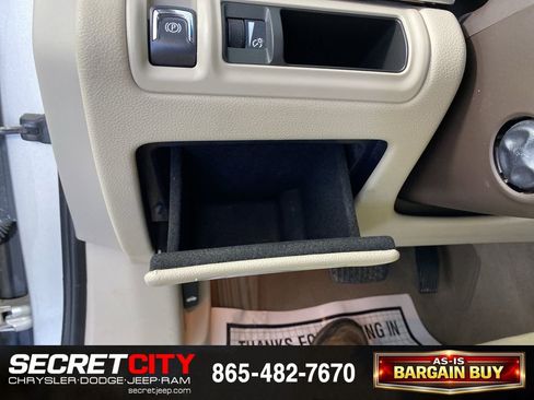 Used 2013 Cadillac XTS Luxury w/ Driver Awareness Package FWD image 15