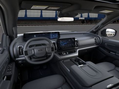 New 2026 Ford Expedition Max Platinum image 9
