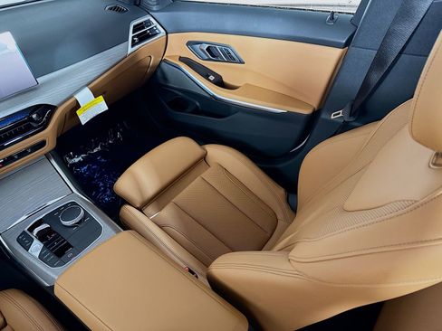 New 2026 BMW 330i 330i w/ M Sport Package image 25