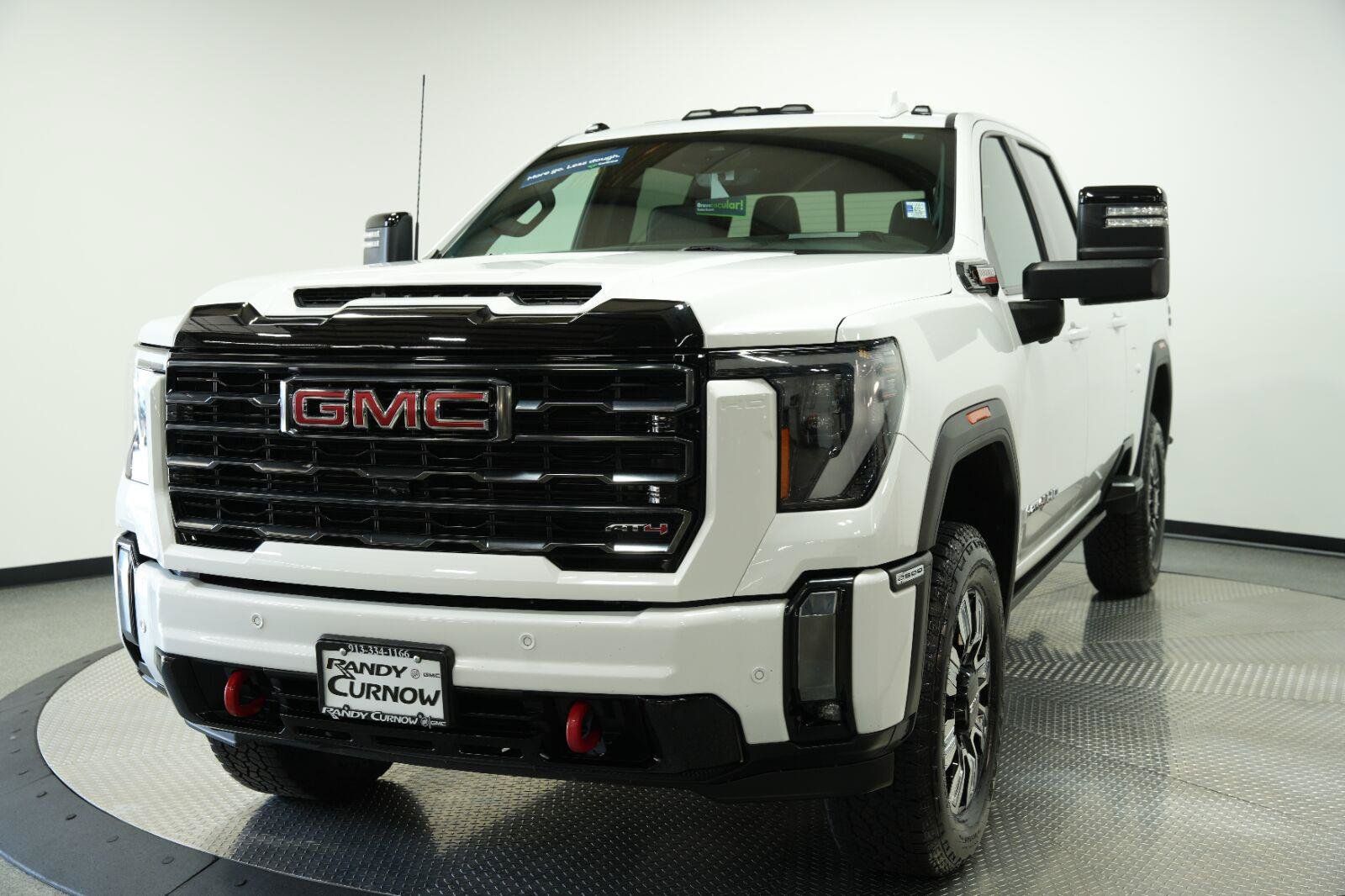 Used 2024 GMC Sierra 2500 AT4 w/ AT4 Premium Plus Package AWD/4WD image 4