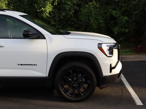 Used 2026 GMC Terrain Elevation w/ Black Edition AWD/4WD image 14