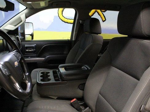 Used 2018 Chevrolet Silverado 2500 LT w/ All Star Edition image 18