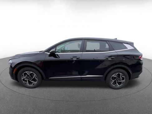 Used 2025 Kia Sportage LX FWD image 8