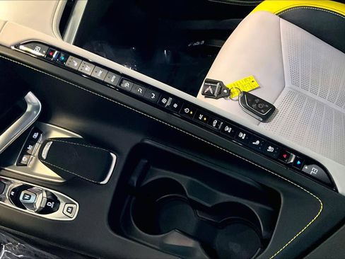 Used 2022 Chevrolet Corvette Stingray Premium Cpe RWD image 31