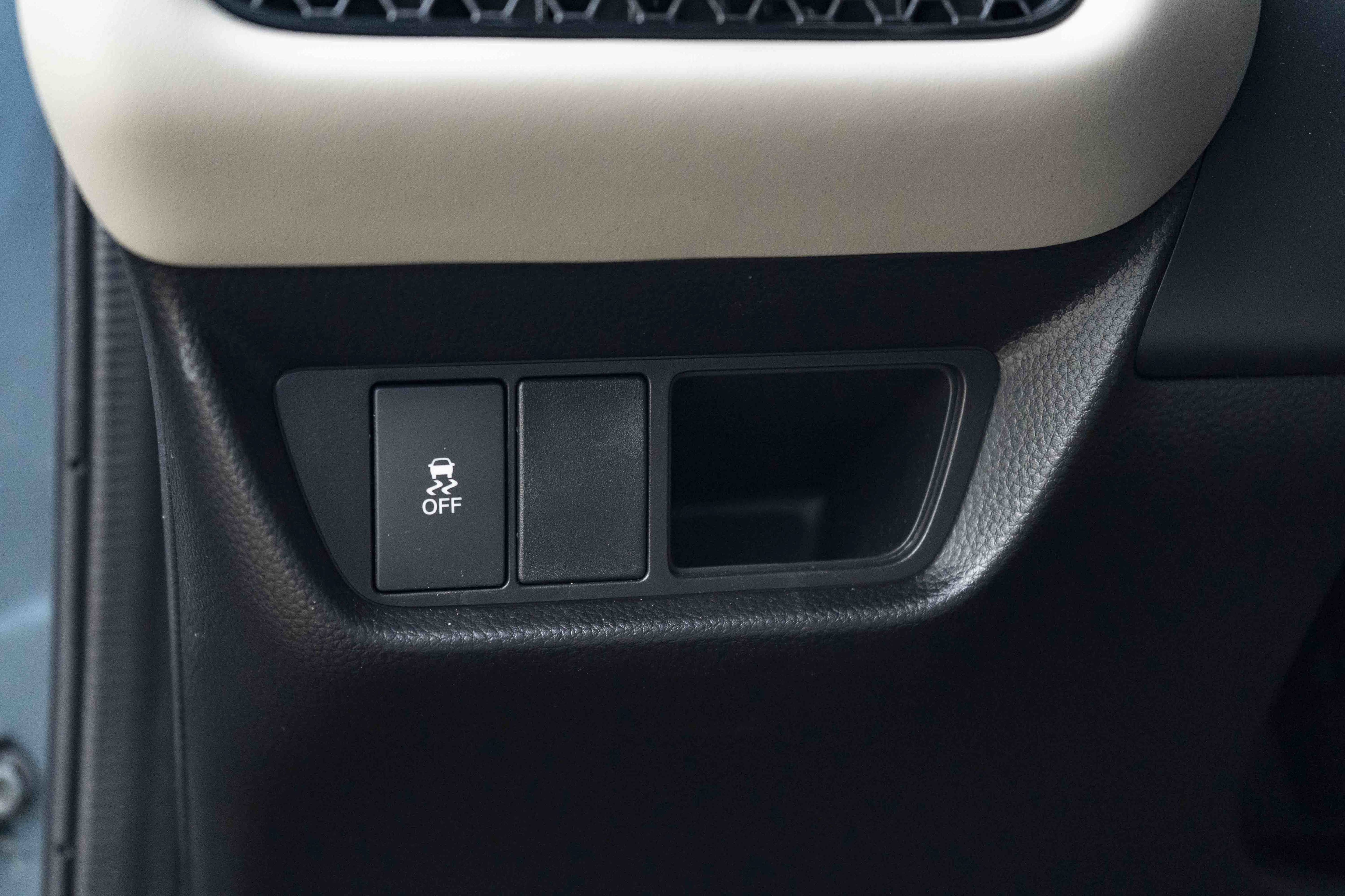 Used 2027 Honda HR-V LX image 40