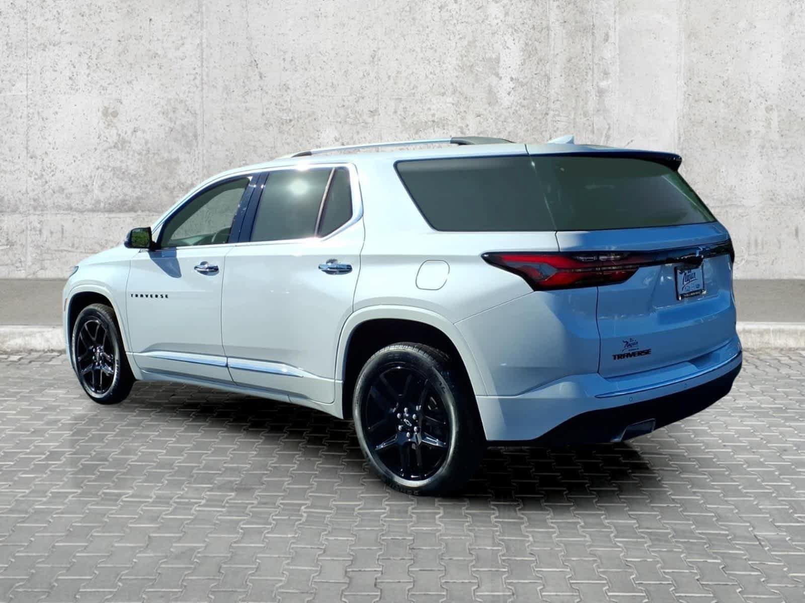 Used 2023 Chevrolet Traverse Premier w/ LPO, Floor Liner Package FWD image 10