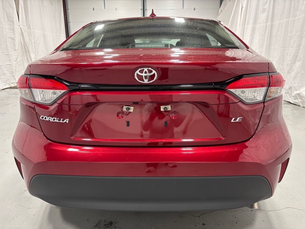 Used 2026 Toyota Corolla LE FWD image 5