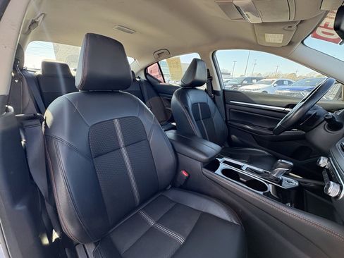 Used 2024 Nissan Altima 2.5 SR image 30