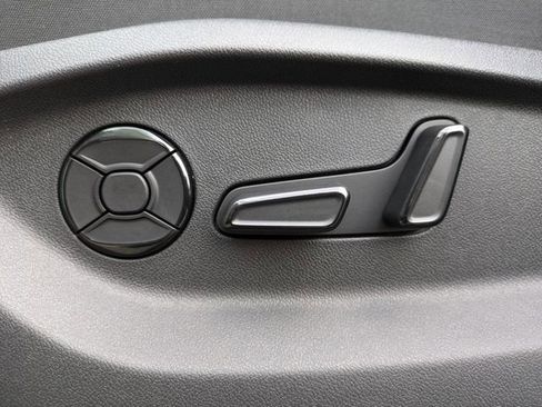 New 2026 Volkswagen Tiguan SE R-Line image 20