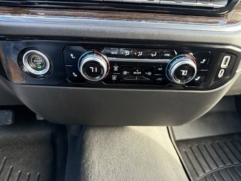 Used 2022 GMC Sierra 1500 SLE image 24