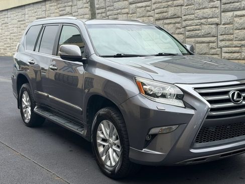Used 2016 Lexus GX 460 w/ Premium Package AWD/4WD image 41