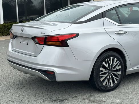Used 2024 Nissan Altima 2.5 SV image 39