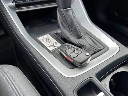 Used 2024 Audi Q3 2.0T Premium image 36