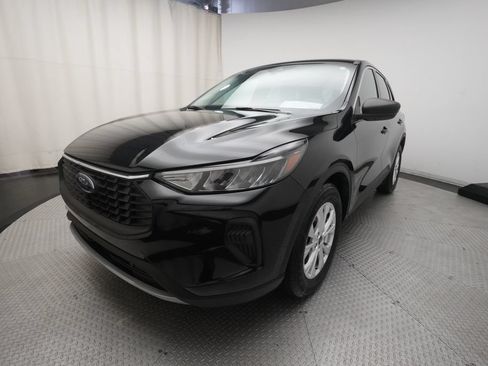 Used 2023 Ford Escape Active FWD image 12