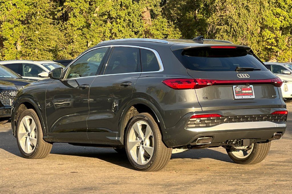 Certified 2025 Audi Q5 Premium Plus AWD/4WD image 9