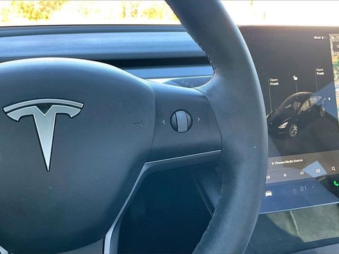 Used 2021 Tesla Model 3 Long Range image 18