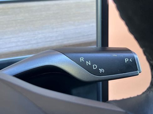 Used 2023 Tesla Model 3 Standard Range RWD image 22