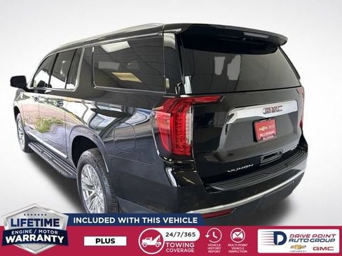 Used 2023 GMC Yukon XL SLT w/ SLT Premium Package AWD/4WD image 7