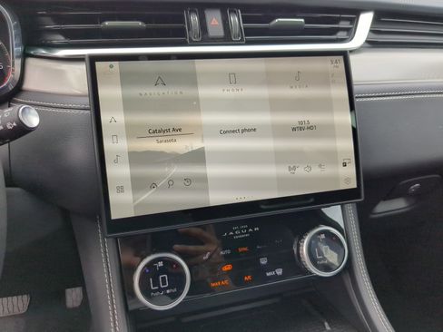 New 2026 Jaguar F-PACE R-Dynamic S image 18