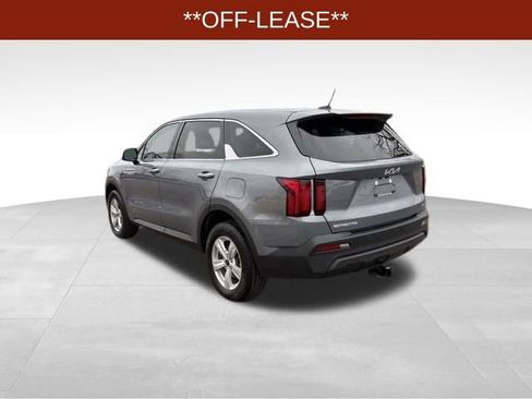 Used 2023 Kia Sorento LX image 5