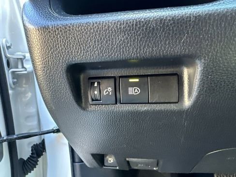 Used 2024 Toyota RAV4 LE AWD/4WD image 32
