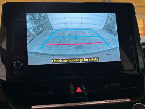 Used 2024 Toyota Corolla Cross LE image 42