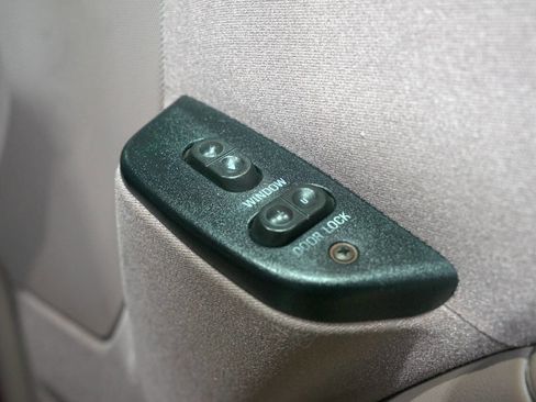 Used 1993 Ford F150 XL AWD/4WD image 30