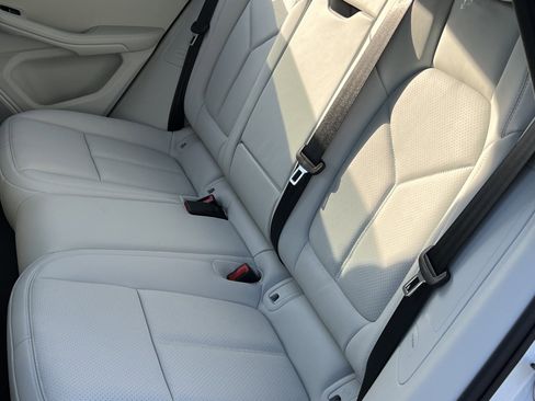 New 2026 Porsche Macan S image 14