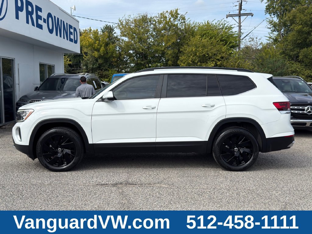 Used 2024 Volkswagen Atlas SE w/ Black Wheel Package FWD image 6