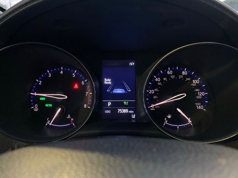 Used 2019 Toyota C-HR XLE image 14