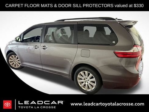 Used 2017 Toyota Sienna Limited AWD/4WD image 2