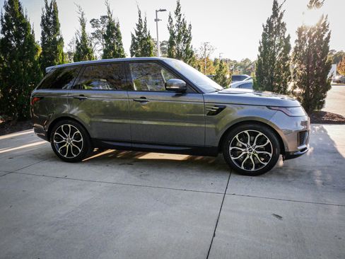 Used 2019 Land Rover Range Rover Sport HSE image 11