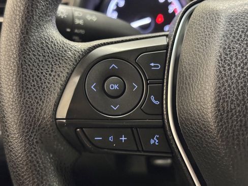 Used 2018 Toyota Camry L image 19