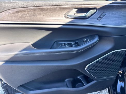 Certified 2021 Jeep Grand Cherokee L Limited image 13