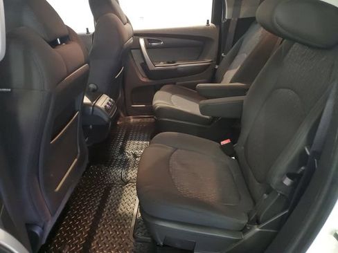 Used 2012 GMC Acadia SLE FWD image 26