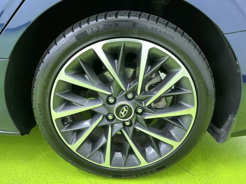 Used 2021 Hyundai Sonata Limited image 2