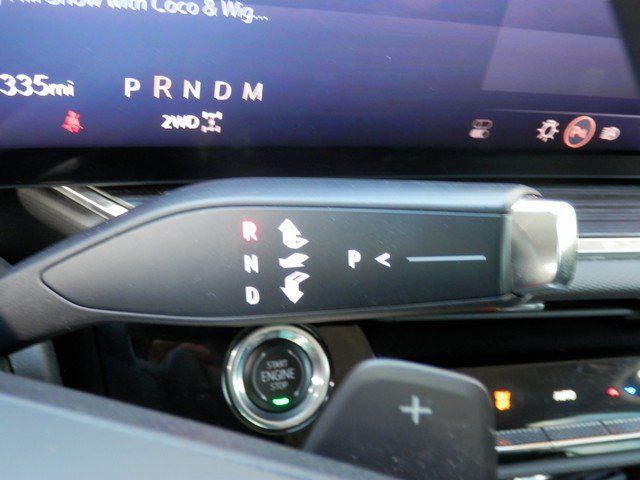 Used 2024 Buick Envision Preferred AWD/4WD image 32