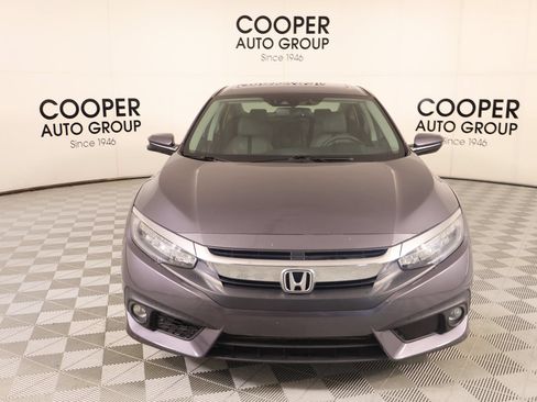 Used 2017 Honda Civic Touring image 9