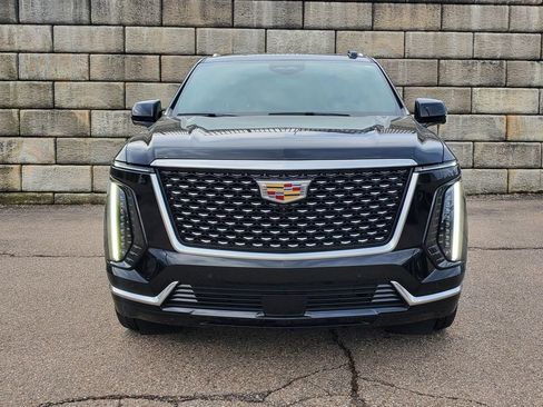 Certified 2025 Cadillac Escalade ESV Premium Luxury w/ Touring Package AWD/4WD image 8