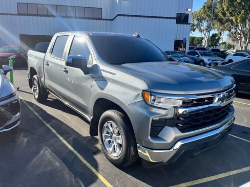 Used 2023 Chevrolet Silverado 1500 LT image 2