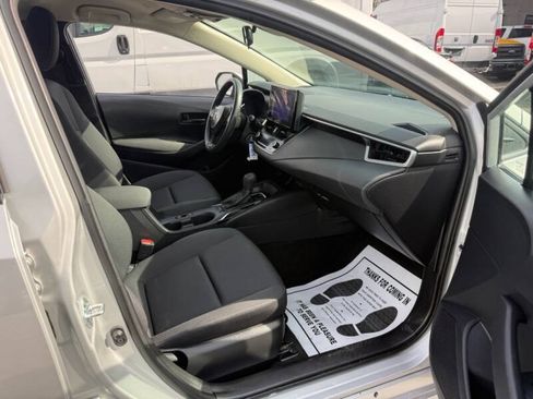 Used 2024 Toyota Corolla LE FWD image 7
