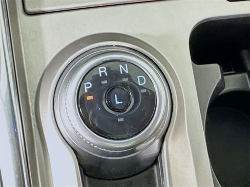 Used 2022 Ford Explorer XLT w/ Equipment Group 202A image 18