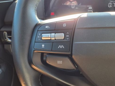 Used 2026 Kia Sportage EX FWD image 18